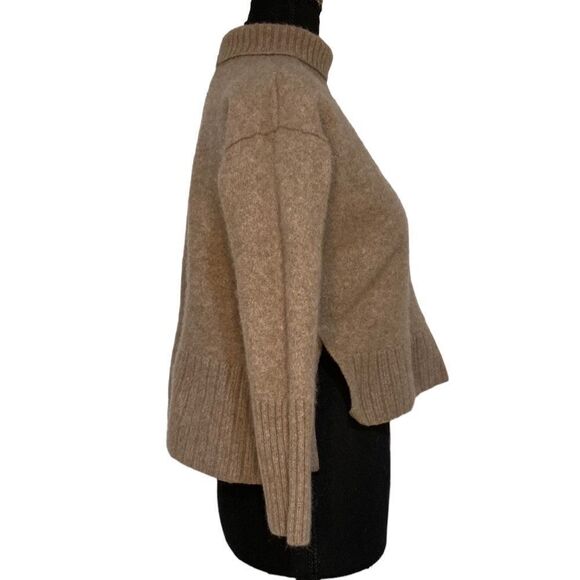 100% Cashmere Beige Cropped Turtleneck - Picture 2 of 5